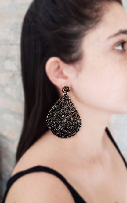 Brinco de Crochê Gota Max Black