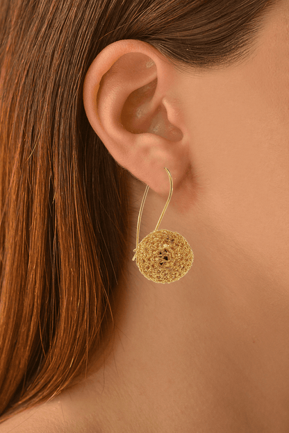 Brinco de Crochê Pêndulo Dourado