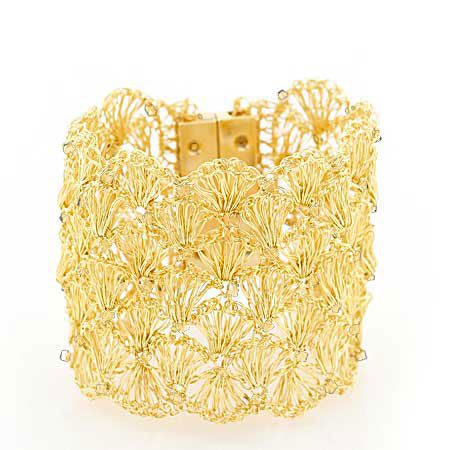 Bracelete de Crochê Escamas Max Dourado