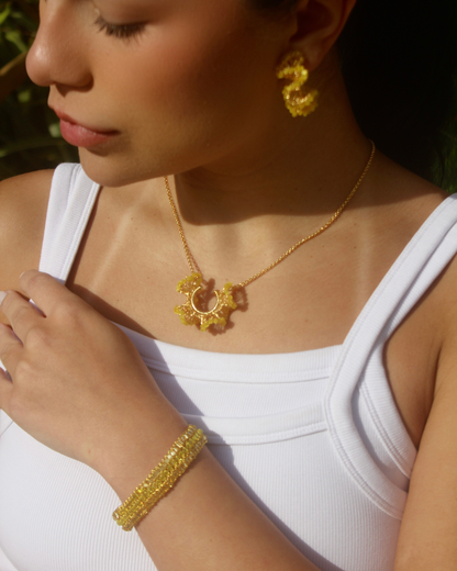 Brinco de Crochê Argola Jabot Pequeno Amarelo