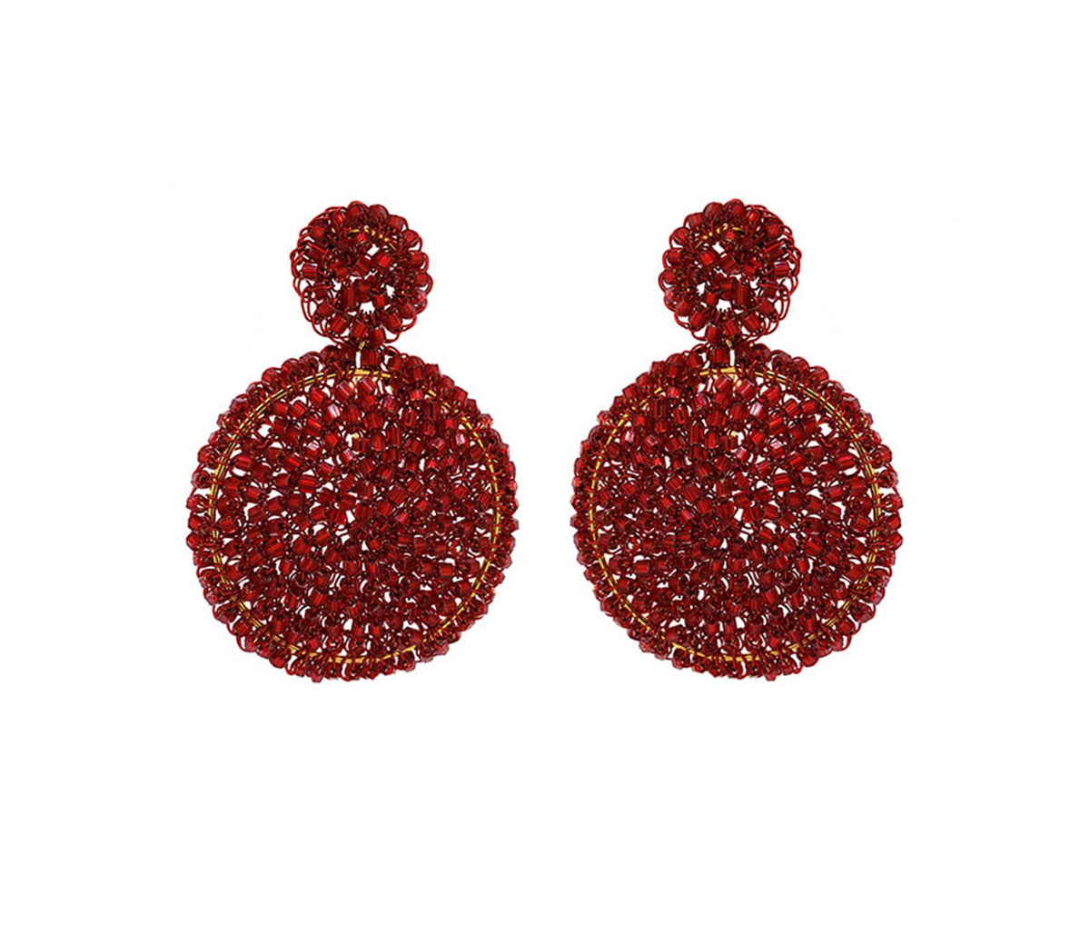 Par de brincos vermelhos artesanais em crochê, com roseta superior e grande mandala circular.