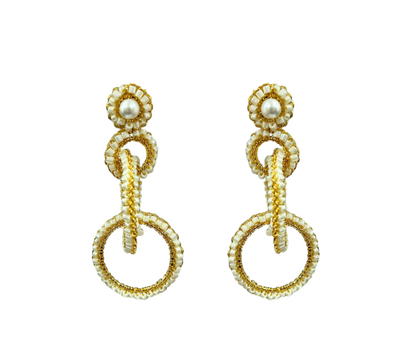 Brinco de Crochê Argolas Clássicas Pérola