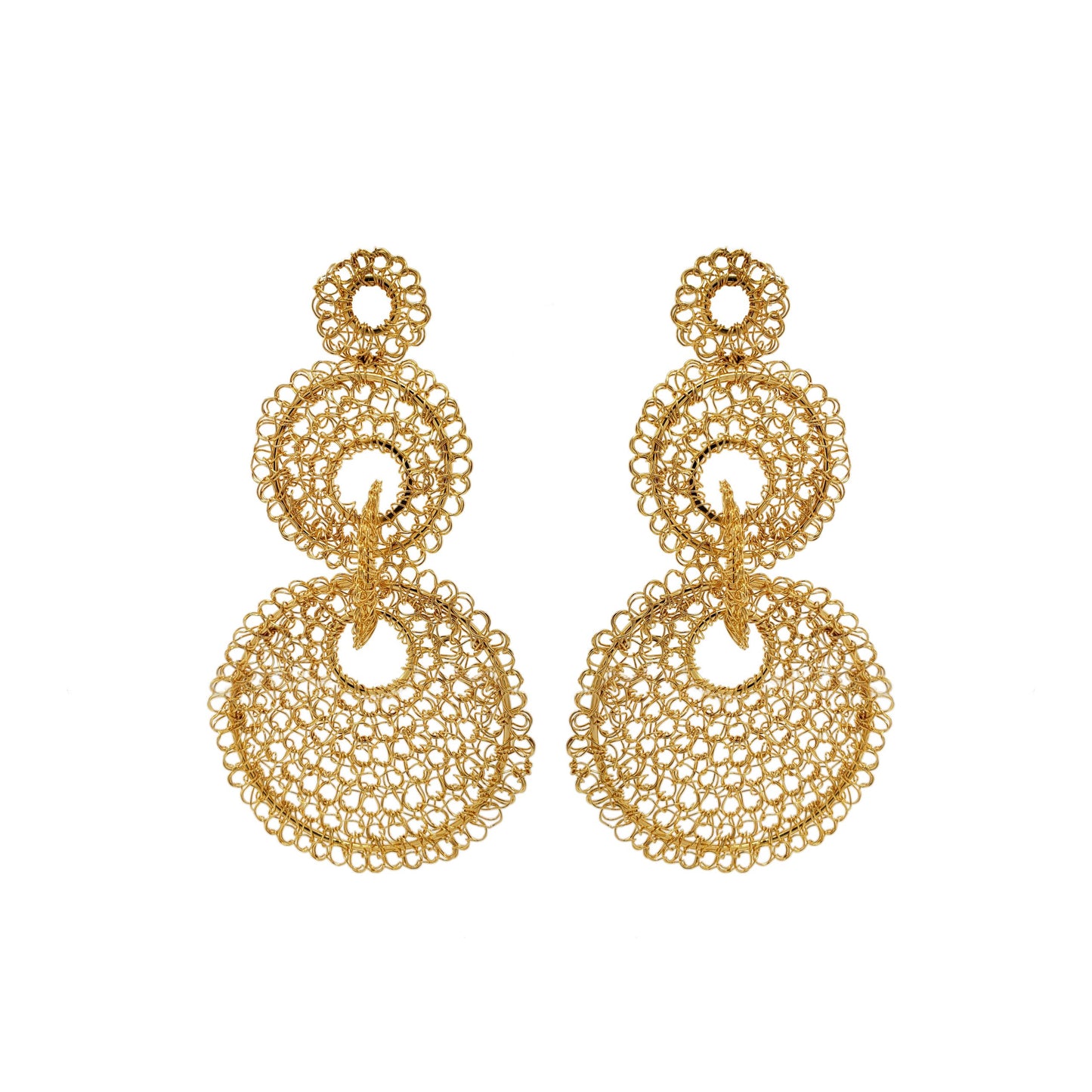 Brinco de Crochê Argolas Entrelaçadas Dourado