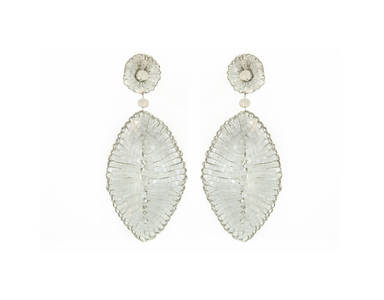 Brinco de Crochê Folha Branco Palladium