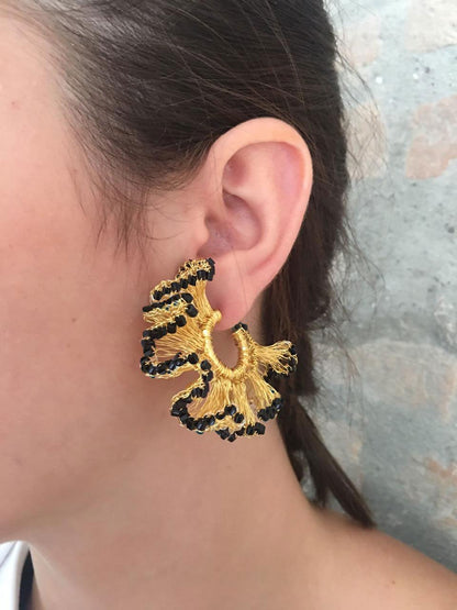 Brinco de Crochê Argola Jabot Pequena Preto