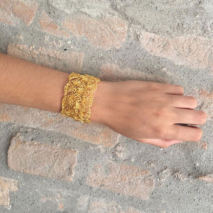 Bracelete de Crochê Escamas Fino Dourado Essence