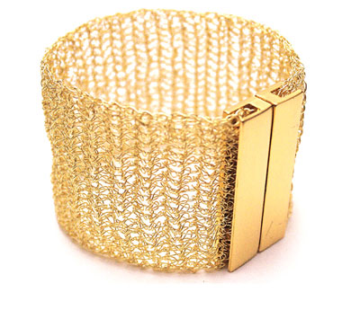 Bracelete de Crochê Dourado Estreito