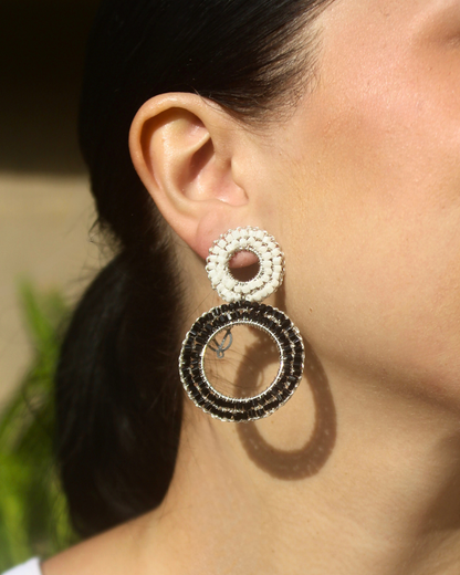 Brinco de Crochê Nyx Black and White