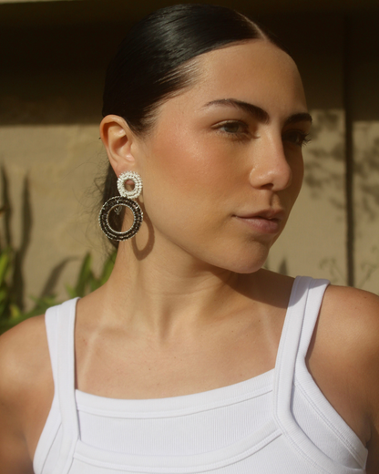 Brinco de Crochê Nyx Black and White
