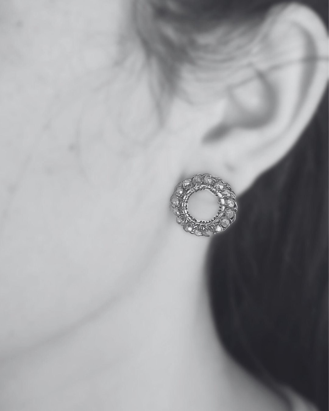 Brinco de Crochê Mini Esfera Laranja