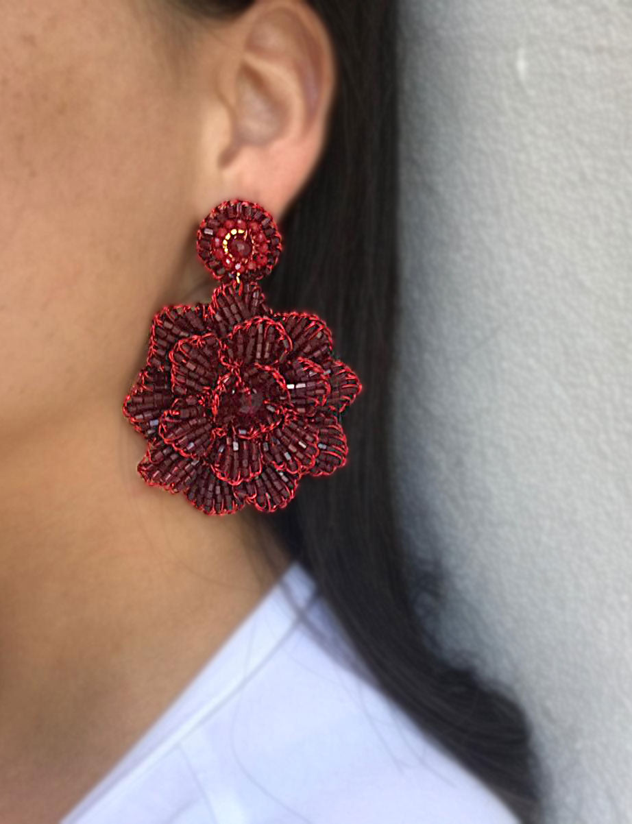 Brinco de Crochê Flor Grande Vermelho