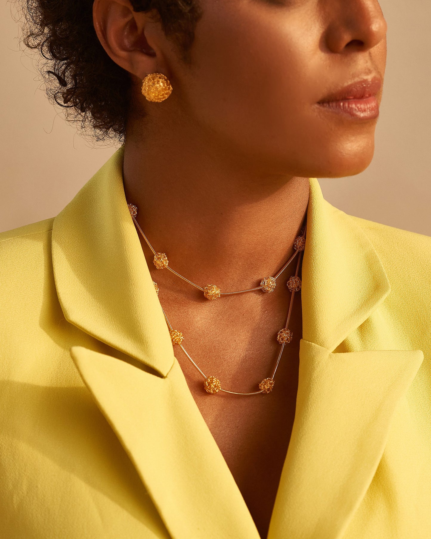 Colar de Crochê Long Details Dourado