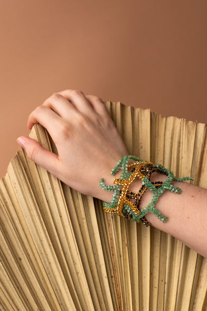 Bracelete de Crochê Raízes Savage