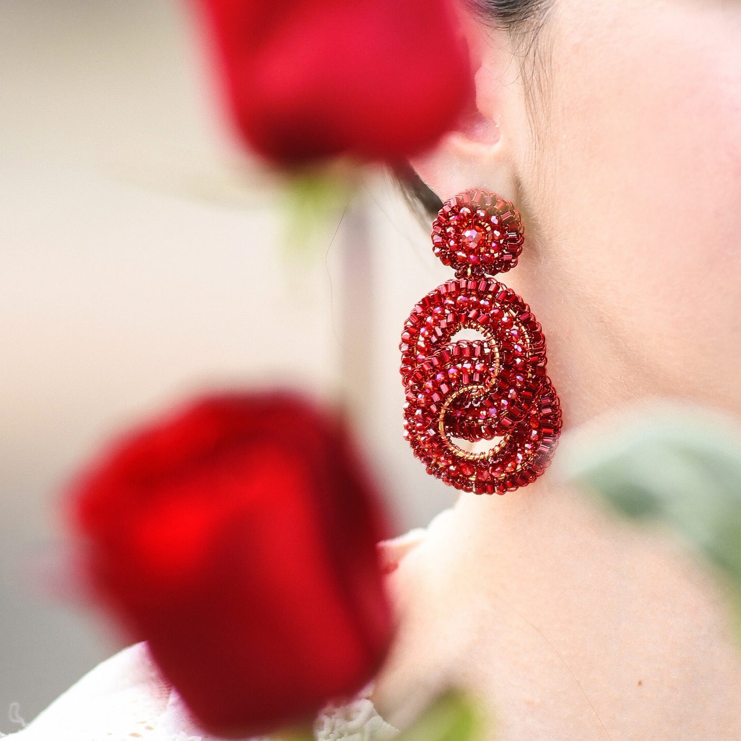 Brinco de Crochê Argolas Entrelaçadas Vermelho