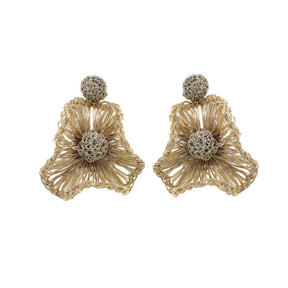 Brinco de Crochê Flor Buttercup Essence Nude