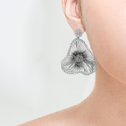 Brinco de Crochê Flor de Jabot Médio Palladium