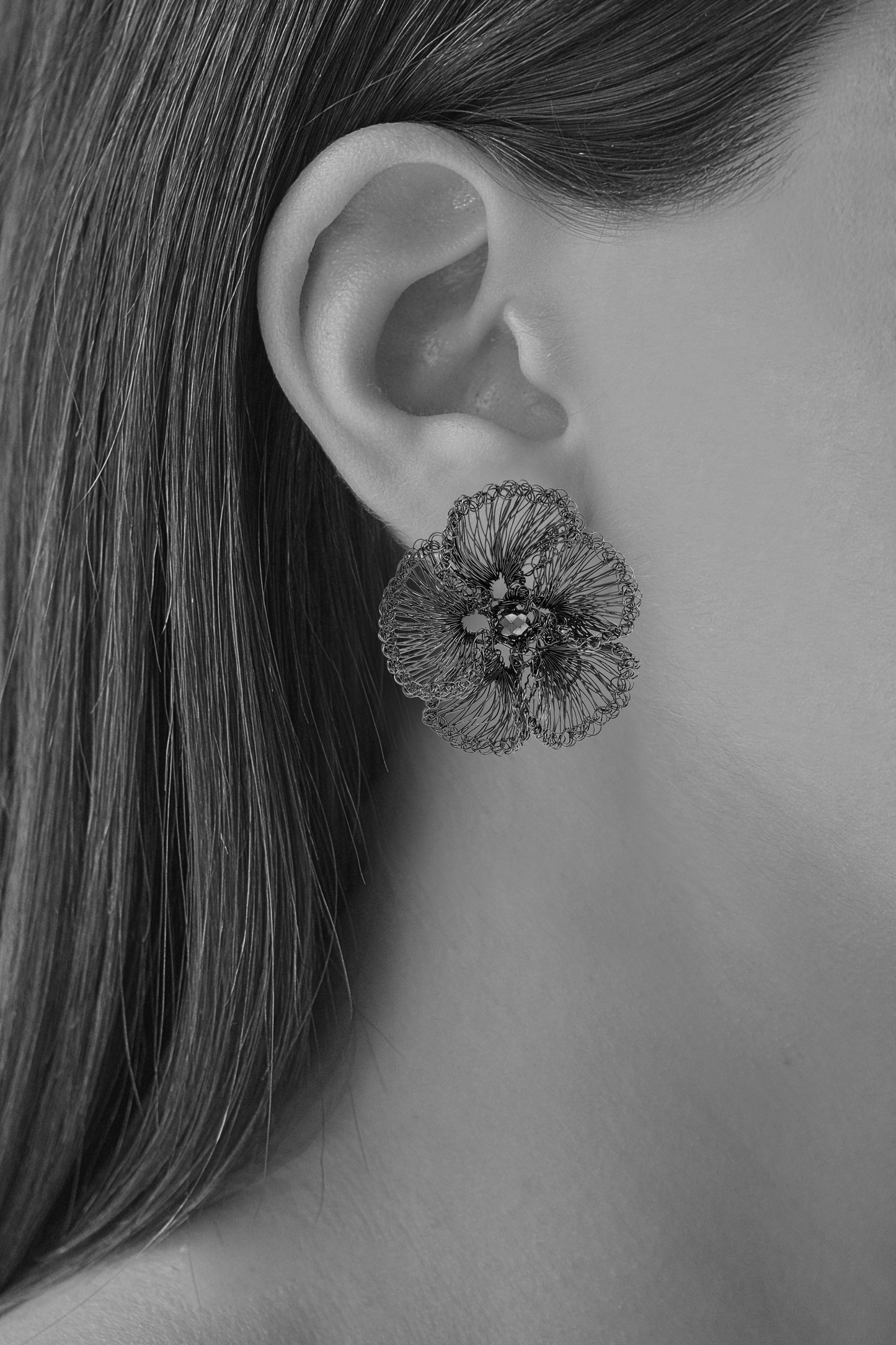 Brinco de Crochê Flor Lisa Prata