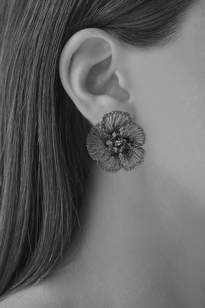 Brinco de Crochê Flor Lisa Prata