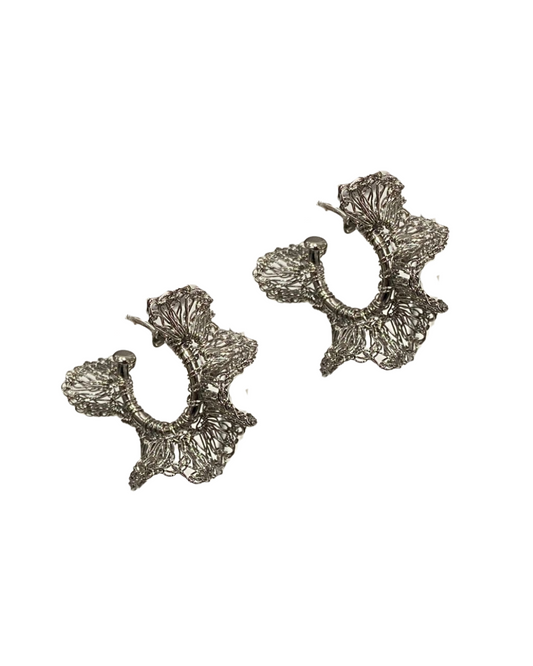 Brinco de Crochê Argola Jabot Pequeno Prata