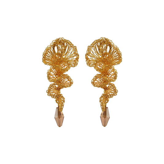 Brinco de Crochê Jabot Geométrico Dourado Pequeno