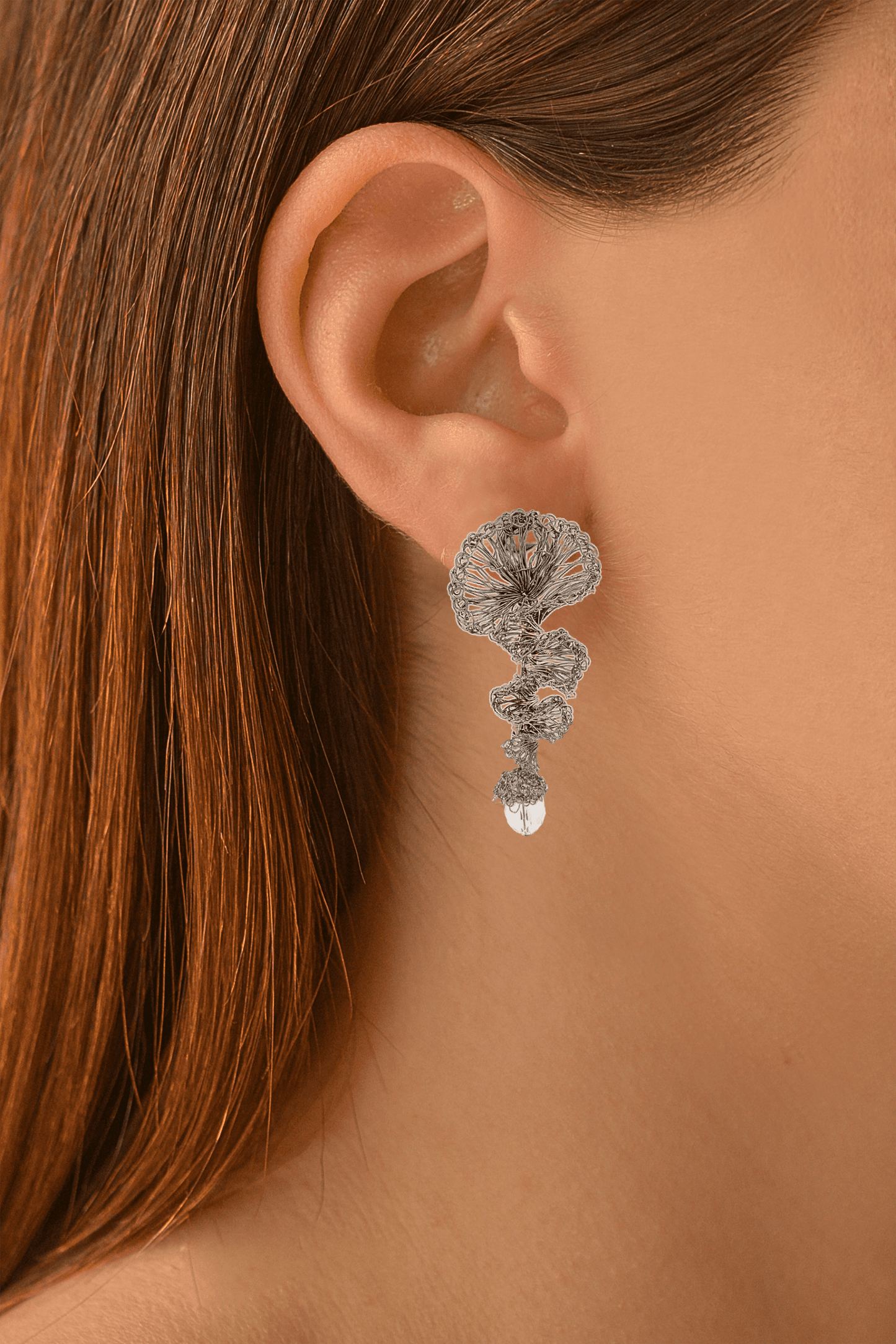 Brinco de Crochê Jabot Geométrico Palladium Pequeno