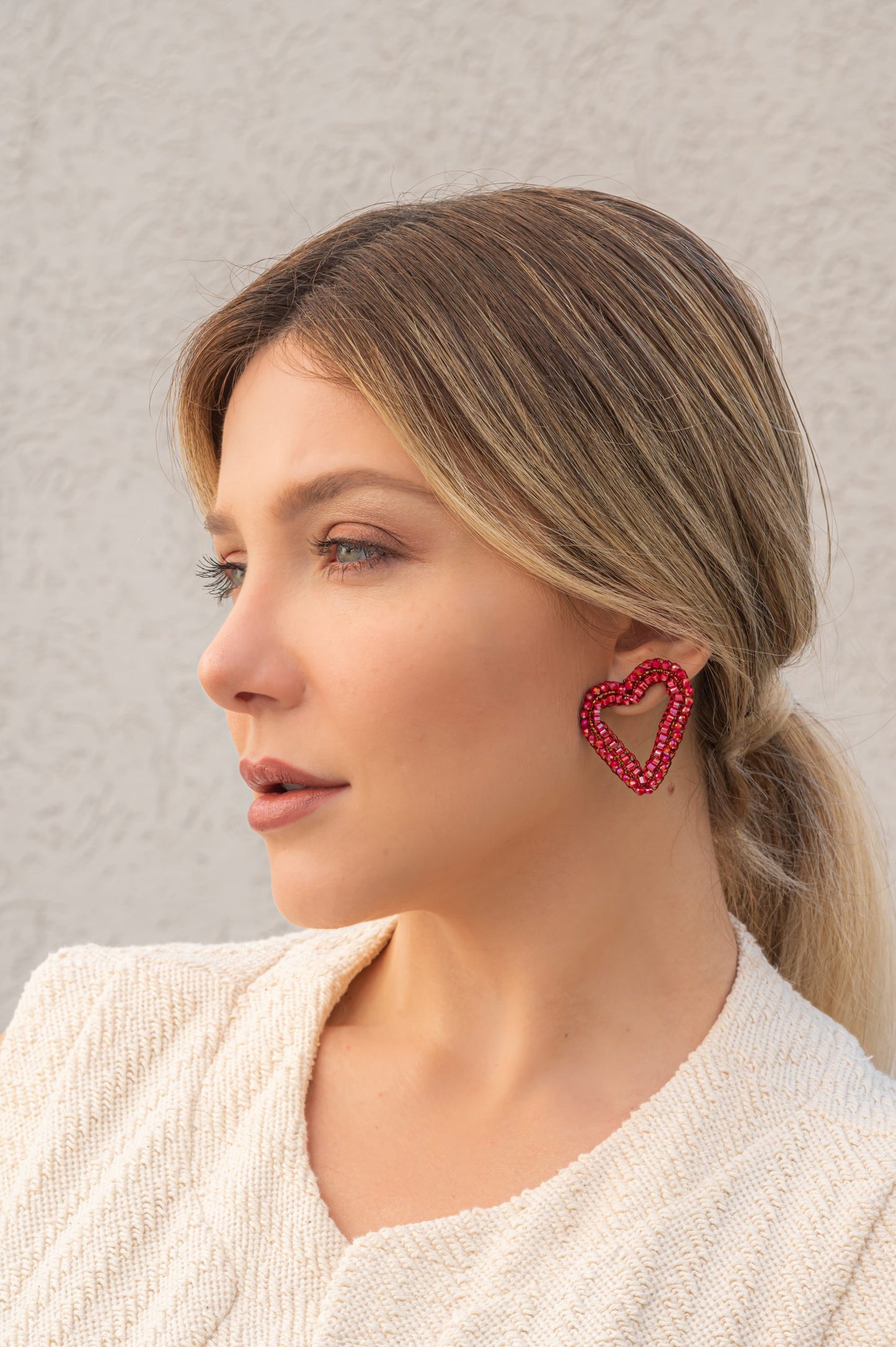 Brinco de Crochê Amor Itálico Vermelho Entrelaçados