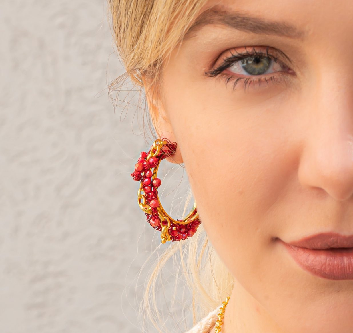 Brinco de Crochê Argola Correntes do Amor Entrelaçados Vermelho
