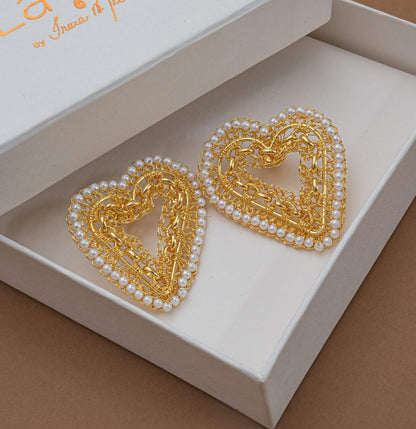 Brinco de Crochê Coração Correntes do Amor Entrelaçados Pérola