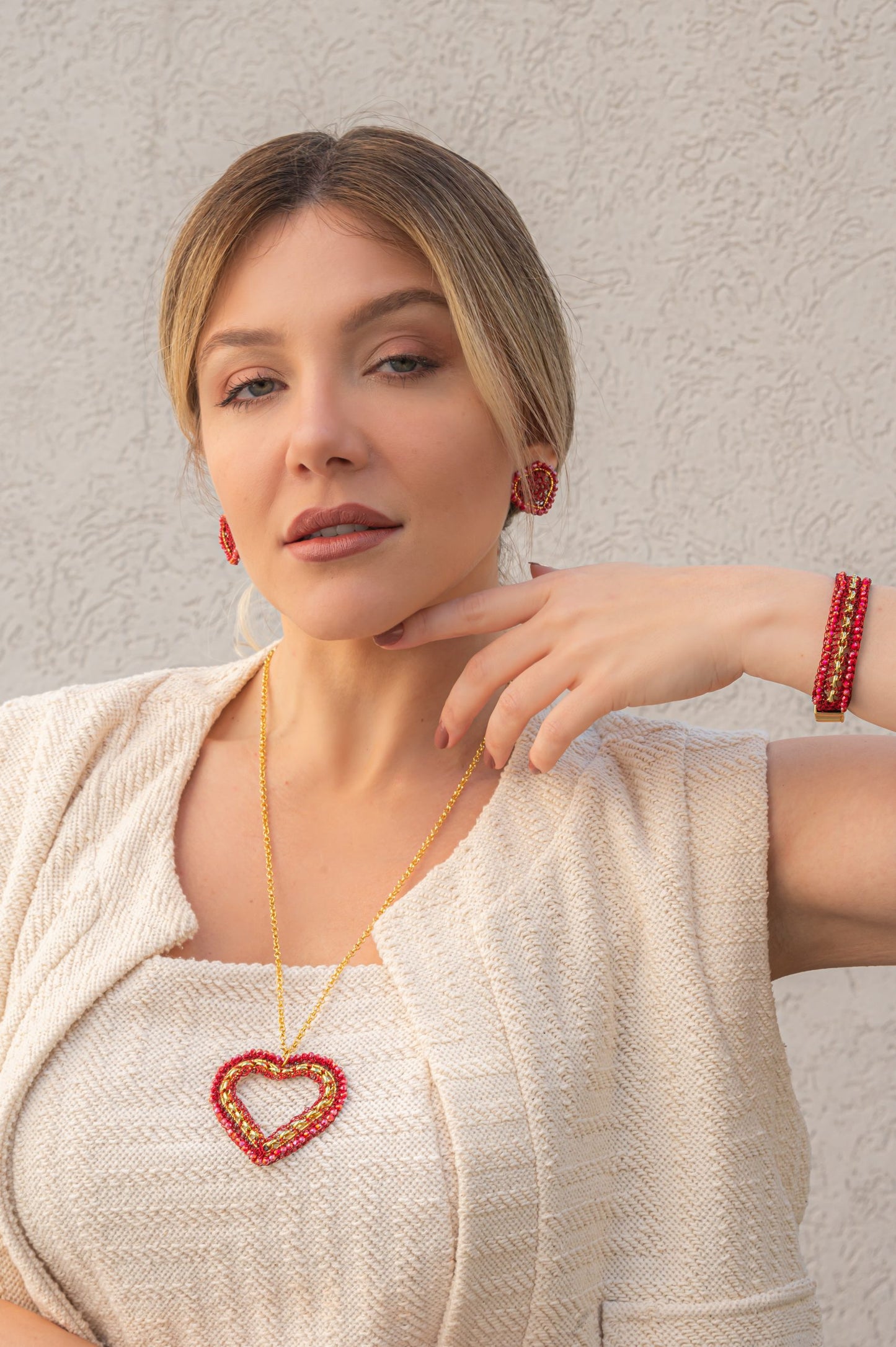 Pulseira de Crochê Correntes do Amor Entrelaçados Vermelho