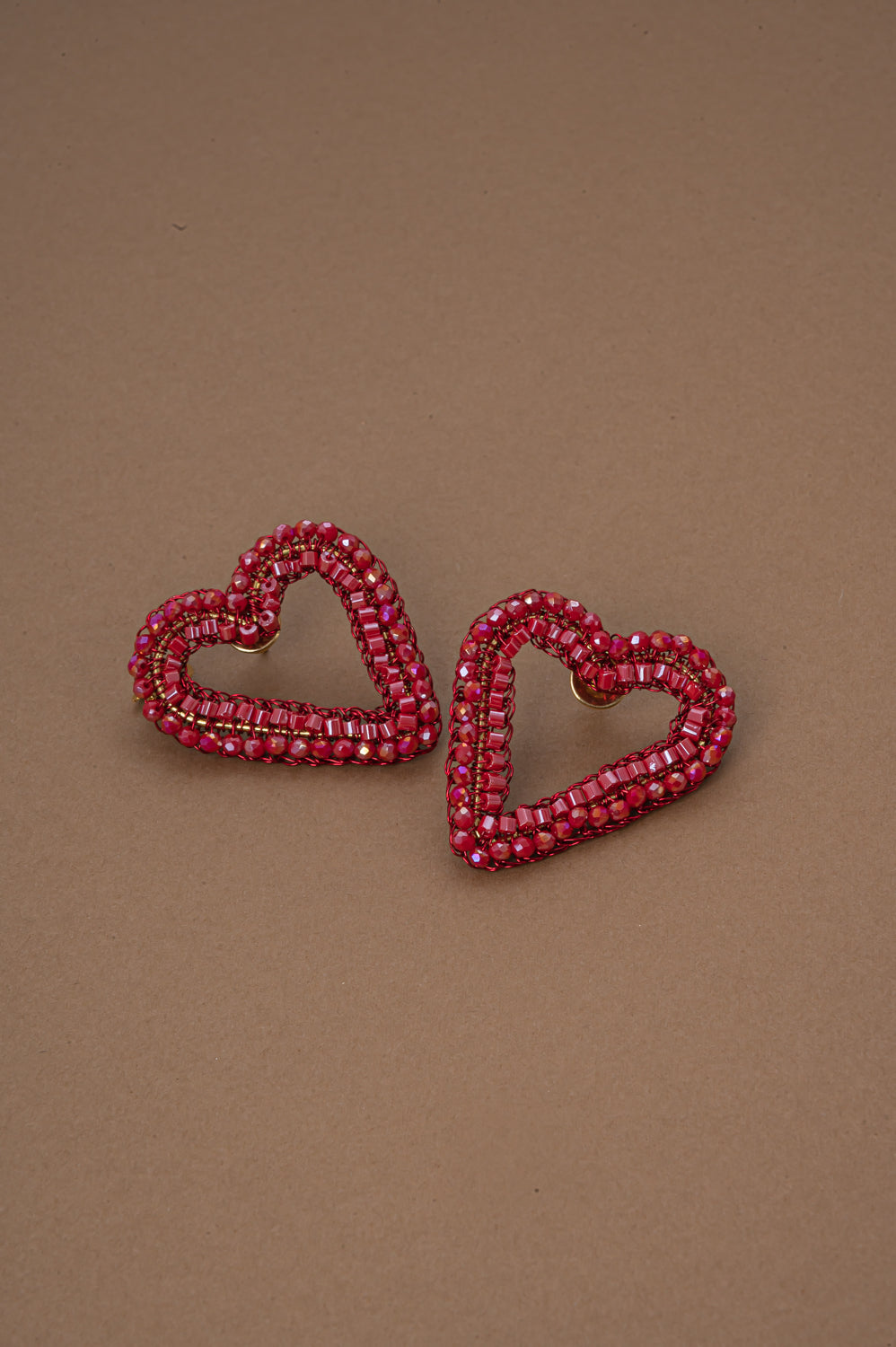 Brinco de Crochê Amor Itálico Vermelho Entrelaçados