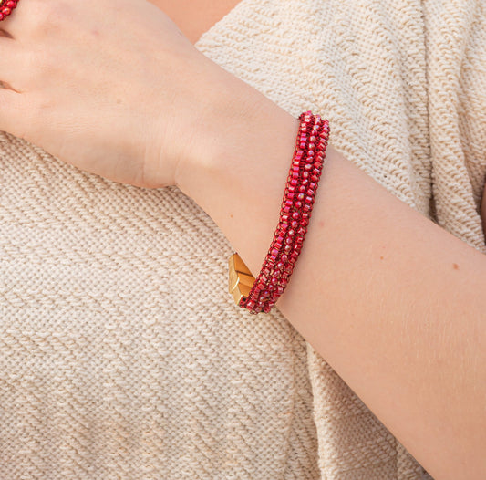 Pulseira de Crochê Coração Preenchido Entrelaçados Vermelho