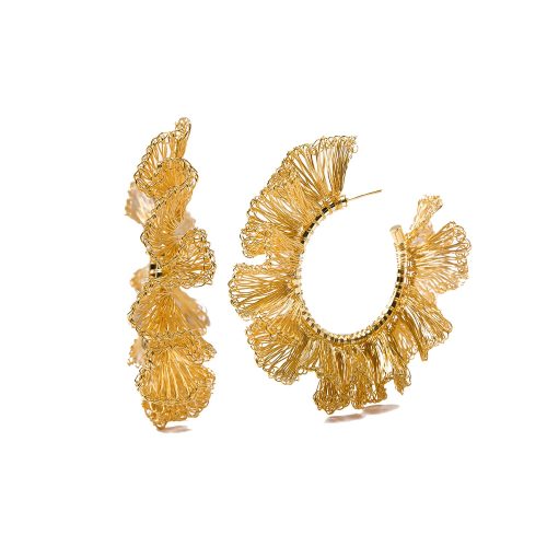 Brinco de Crochê Argola Jabot Média Dourada