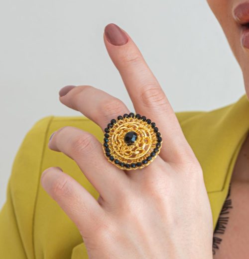 Anel de Crochê Correntes da Paixão Entrelaçados Preto